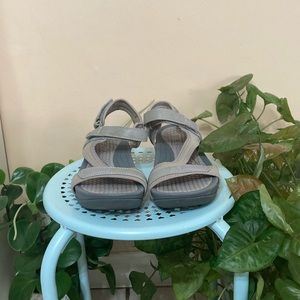 BARE TRAPS Platform Sandals
